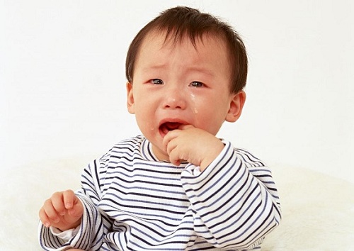 Trẻ đề kháng kém sẽ chậm phát triển về thể chất và trí tuệ.
